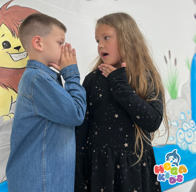 Iskrenost kao temelj dečijeg razvoja: Zašto ne treba lagati decu i kada je prihvatljivo prilagoditi
istinu?